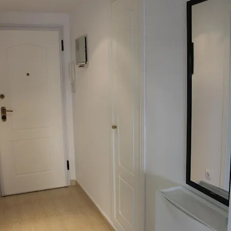 Service Apartment *