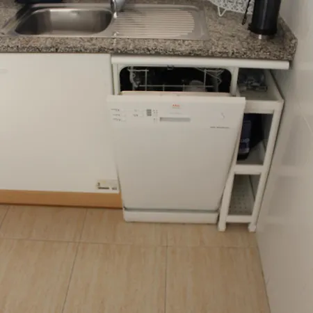 Service Apartment *